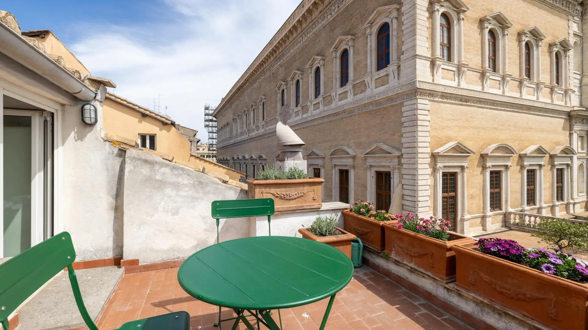 Farnesi Terrace Penthouse Apartment Rome