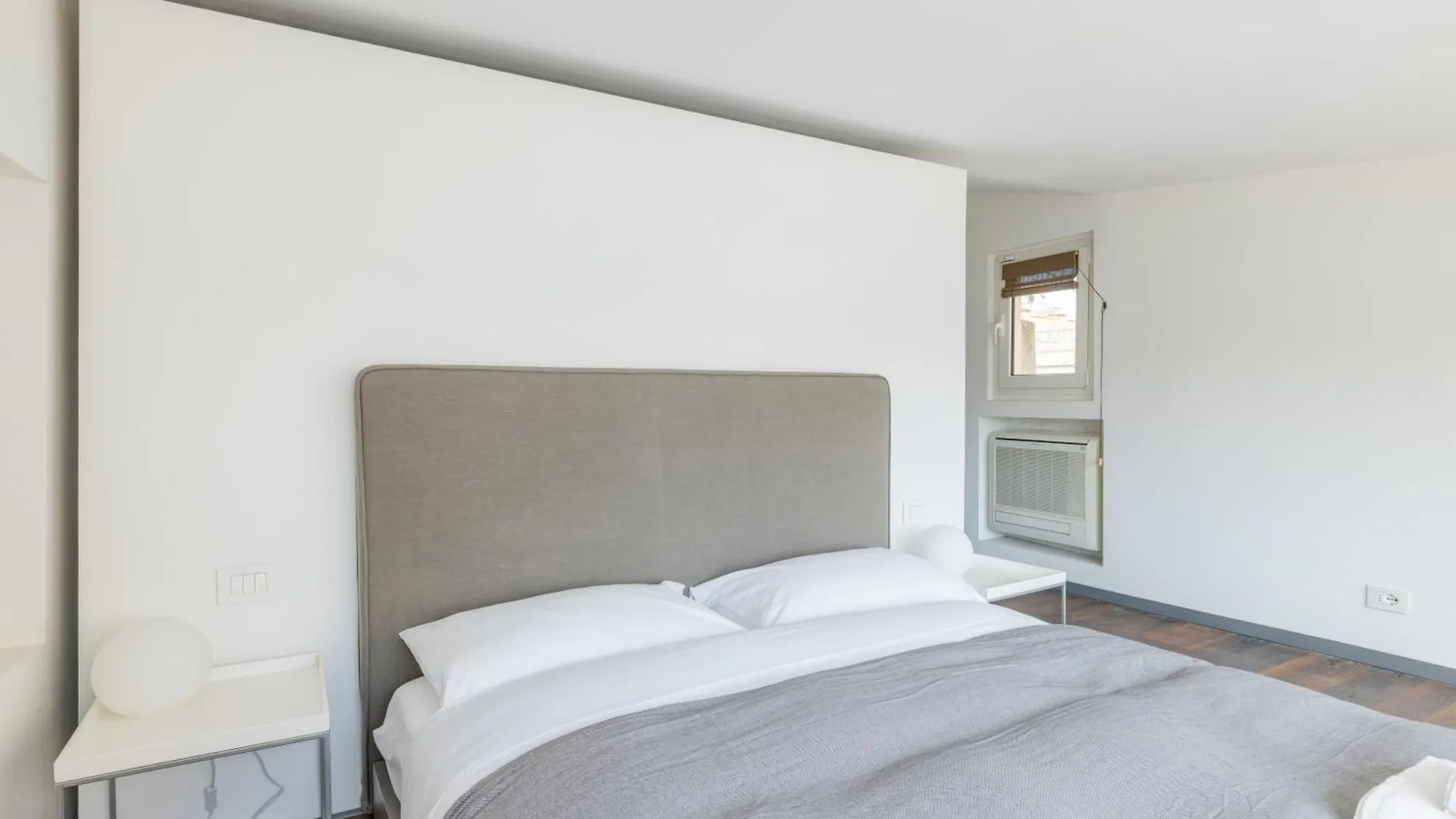 Farnesi Terrace Penthouse Apartment Rome