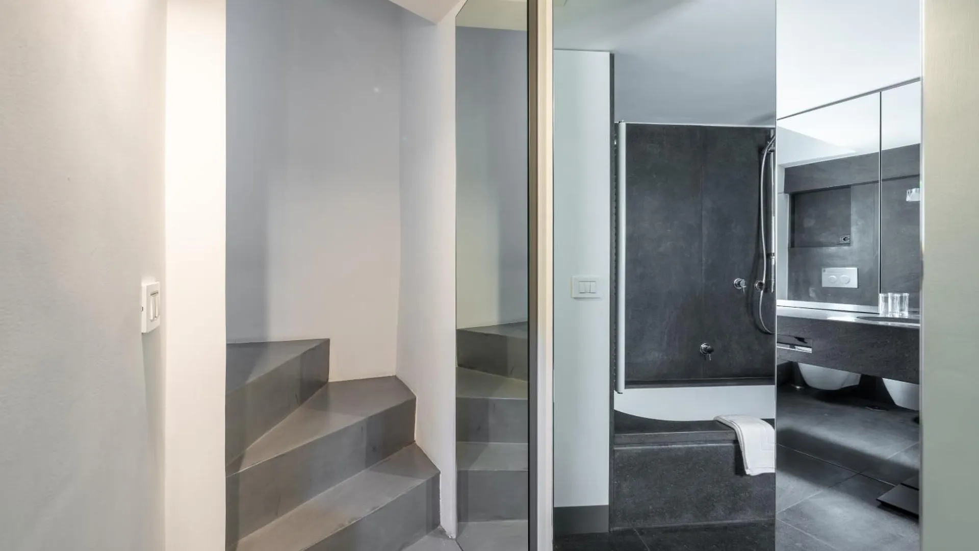 Farnesi Terrace Penthouse Apartment Rome