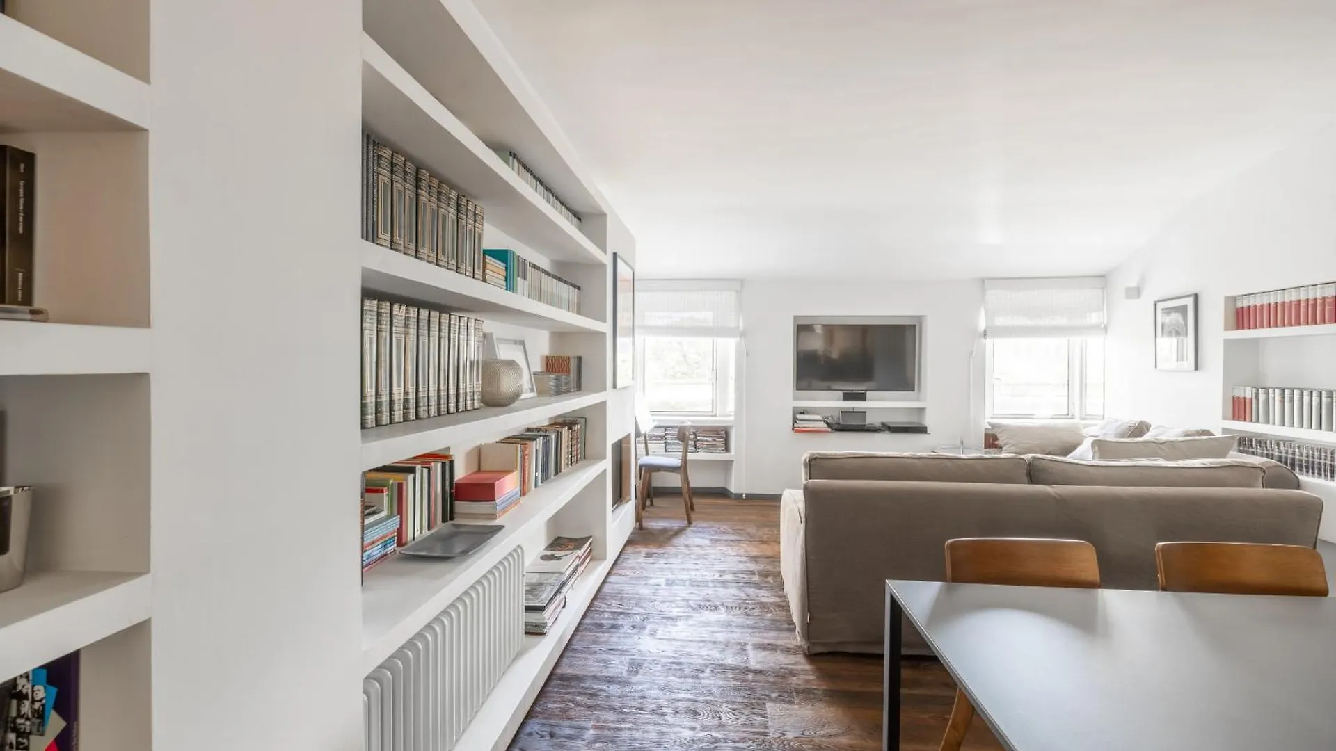 Farnesi Terrace Penthouse Apartment Rome