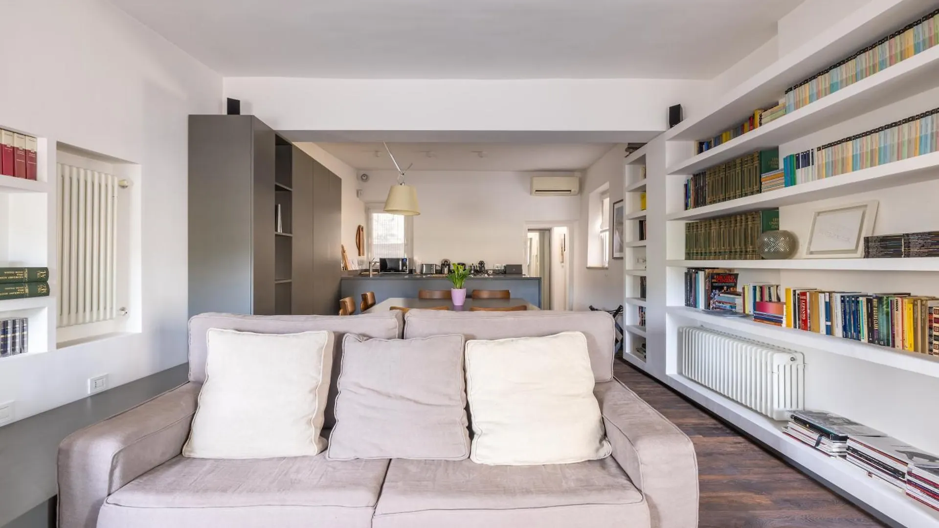 Farnesi Terrace Penthouse Apartment Rome